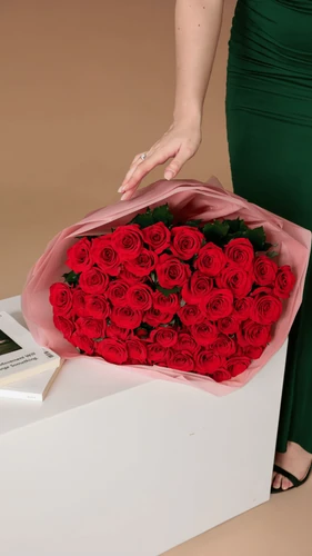 Пятьдесят одна причина · 51 роза