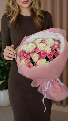 Розовый дуэт · 19 роз